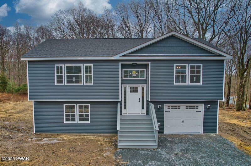 Property Photo: 800 Main Court PA 18428