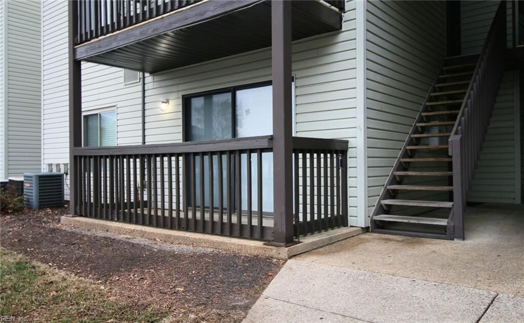 Property Photo:  149 Haverford Ct  VA 23666 