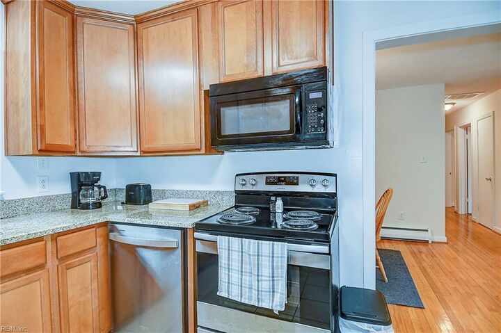 Property Photo:  2220 N Lakeside Dr  VA 23454 