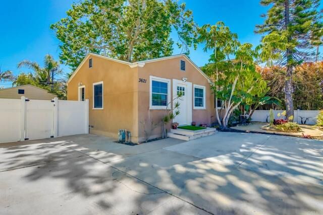 Property Photo: 3621-23 Ingraham Street CA 92109