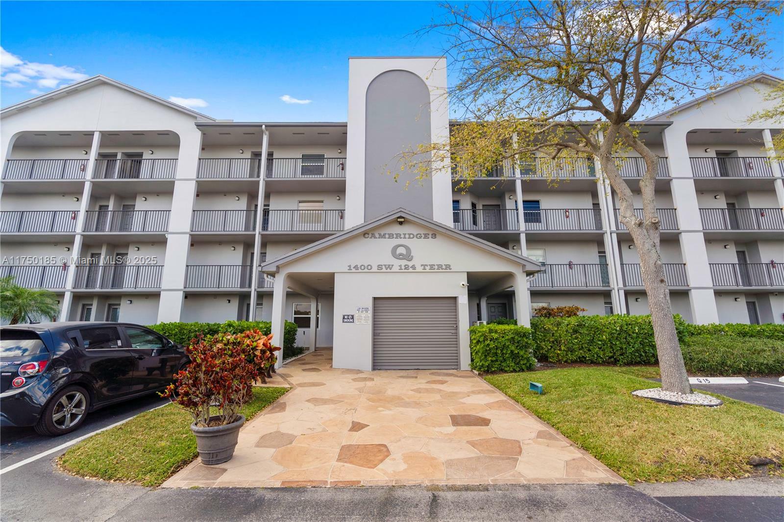 Property Photo:  1400 SW 124th Ter 106Q  FL 33027 