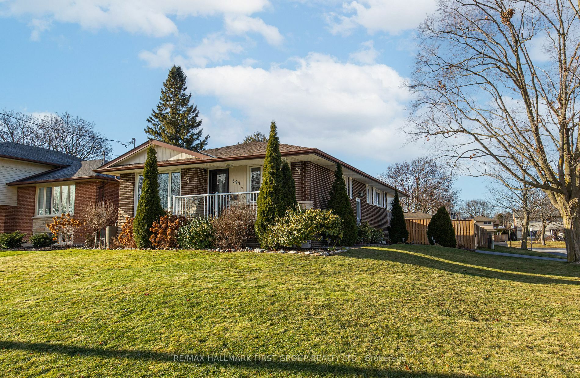 Property Photo:  397 Bernhard Cres  ON L1G 2B7 