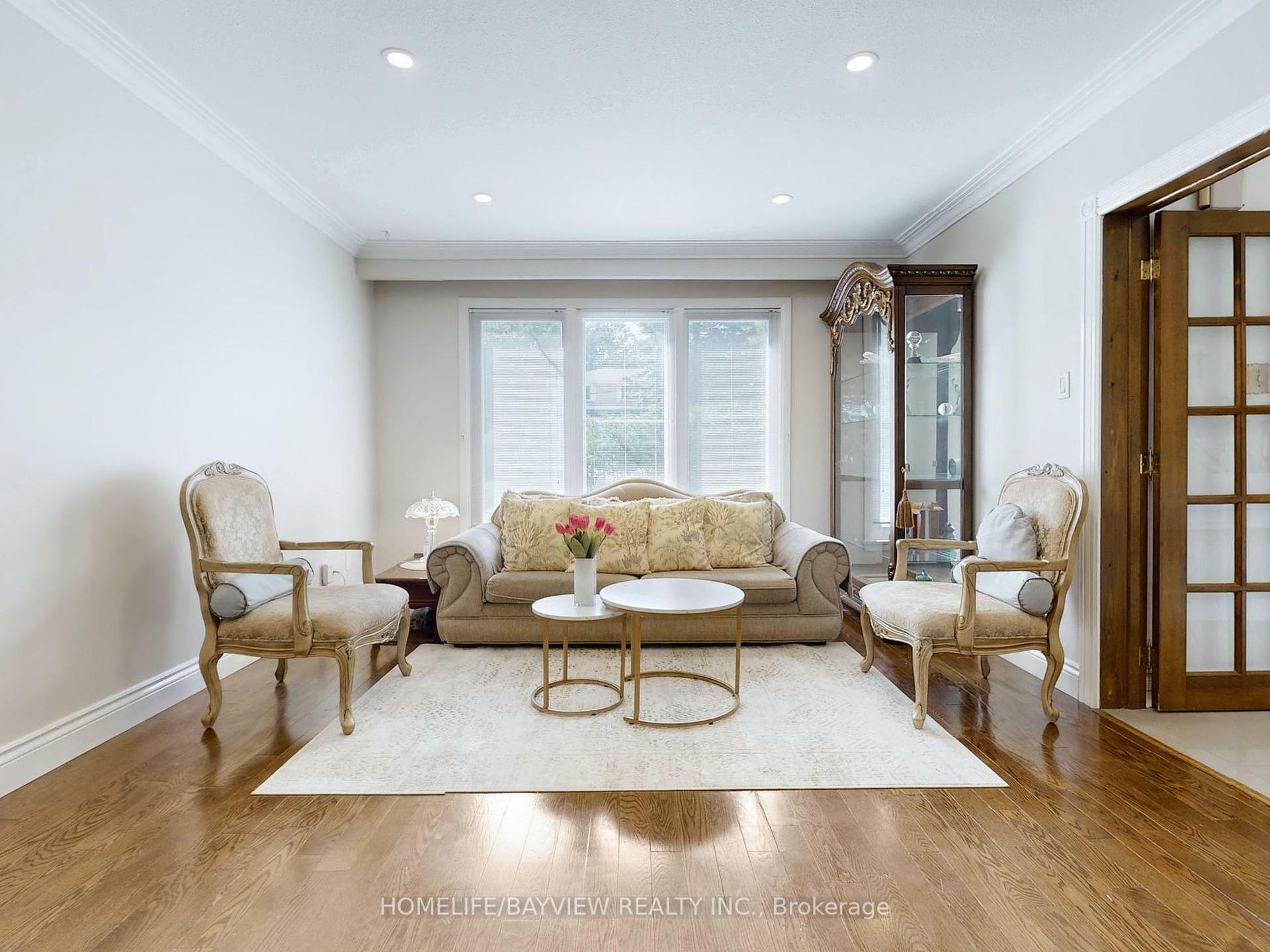 Property Photo: 2 Fleming Dr ON M2K 2Y3