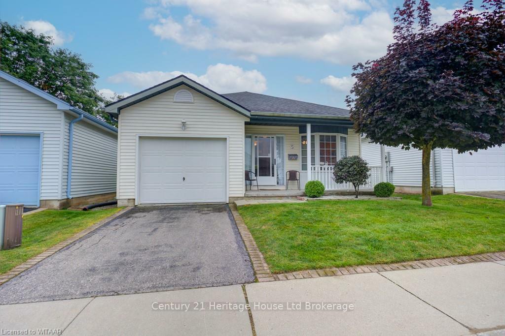 Property Photo: 5 Armstrong Drive ON N4G 5T3