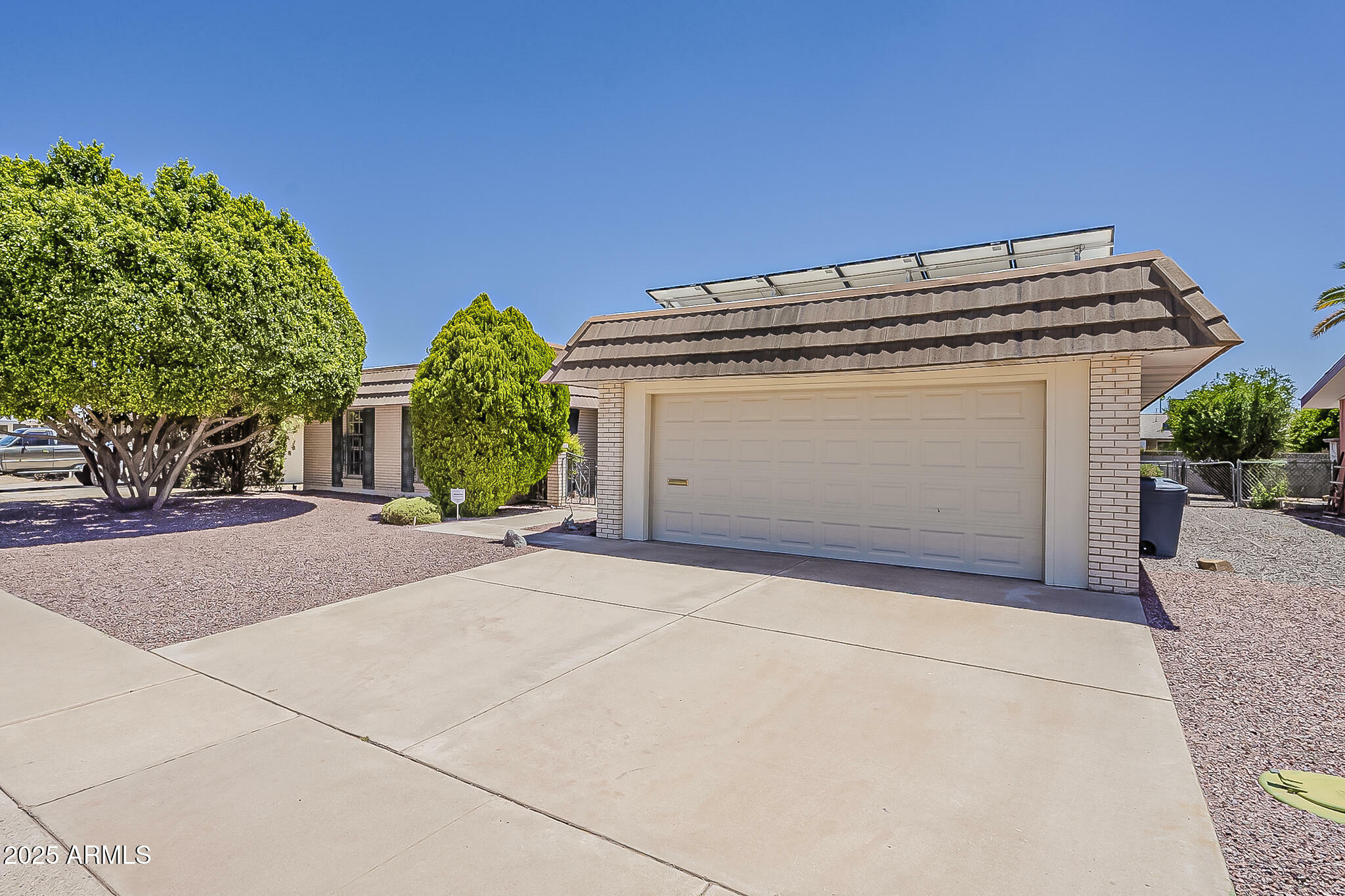 Property Photo: 10335 W Mission Lane AZ 85351
