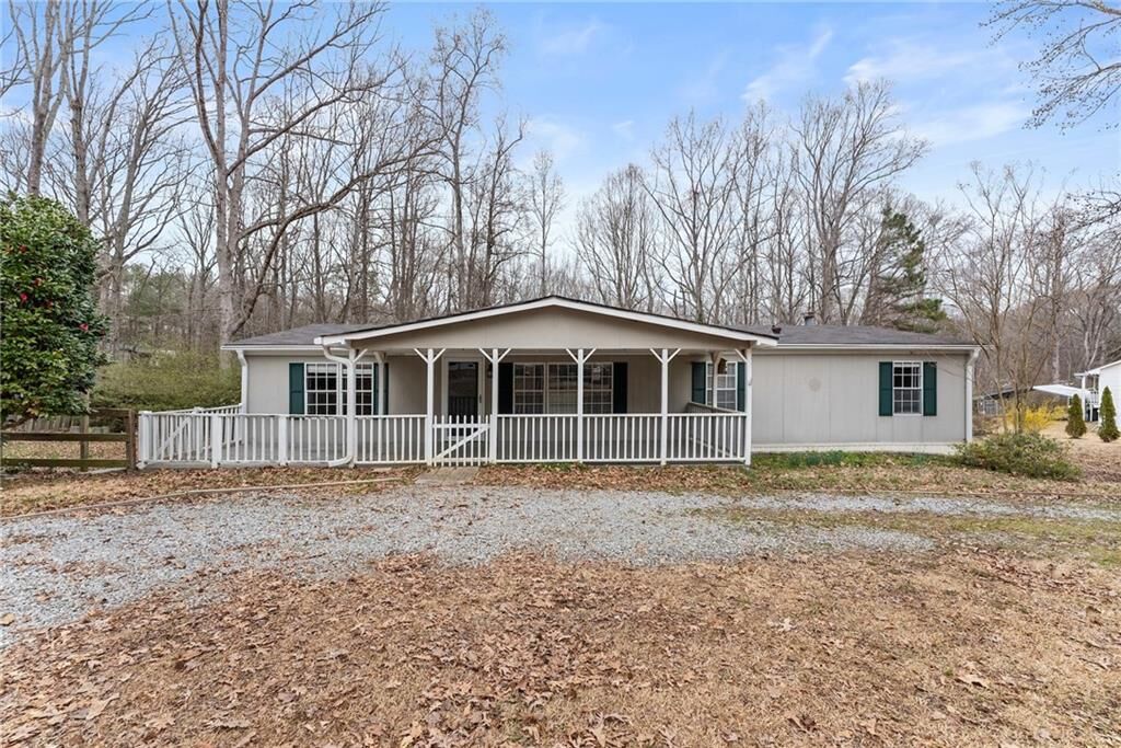 Property Photo:  6800 Capitola Farm Road  GA 30542 