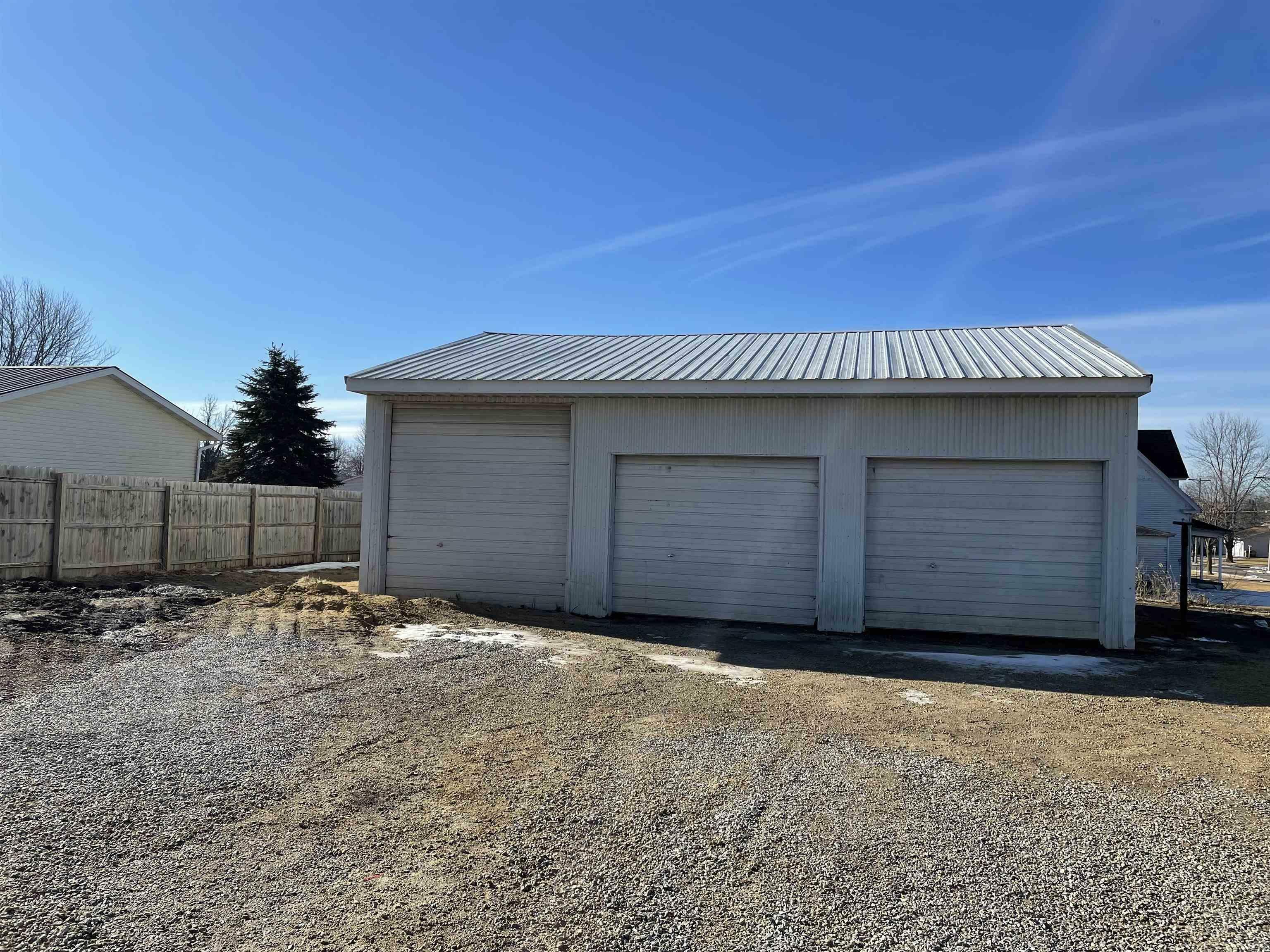 Property Photo: 206 E Mission Street IA 52076