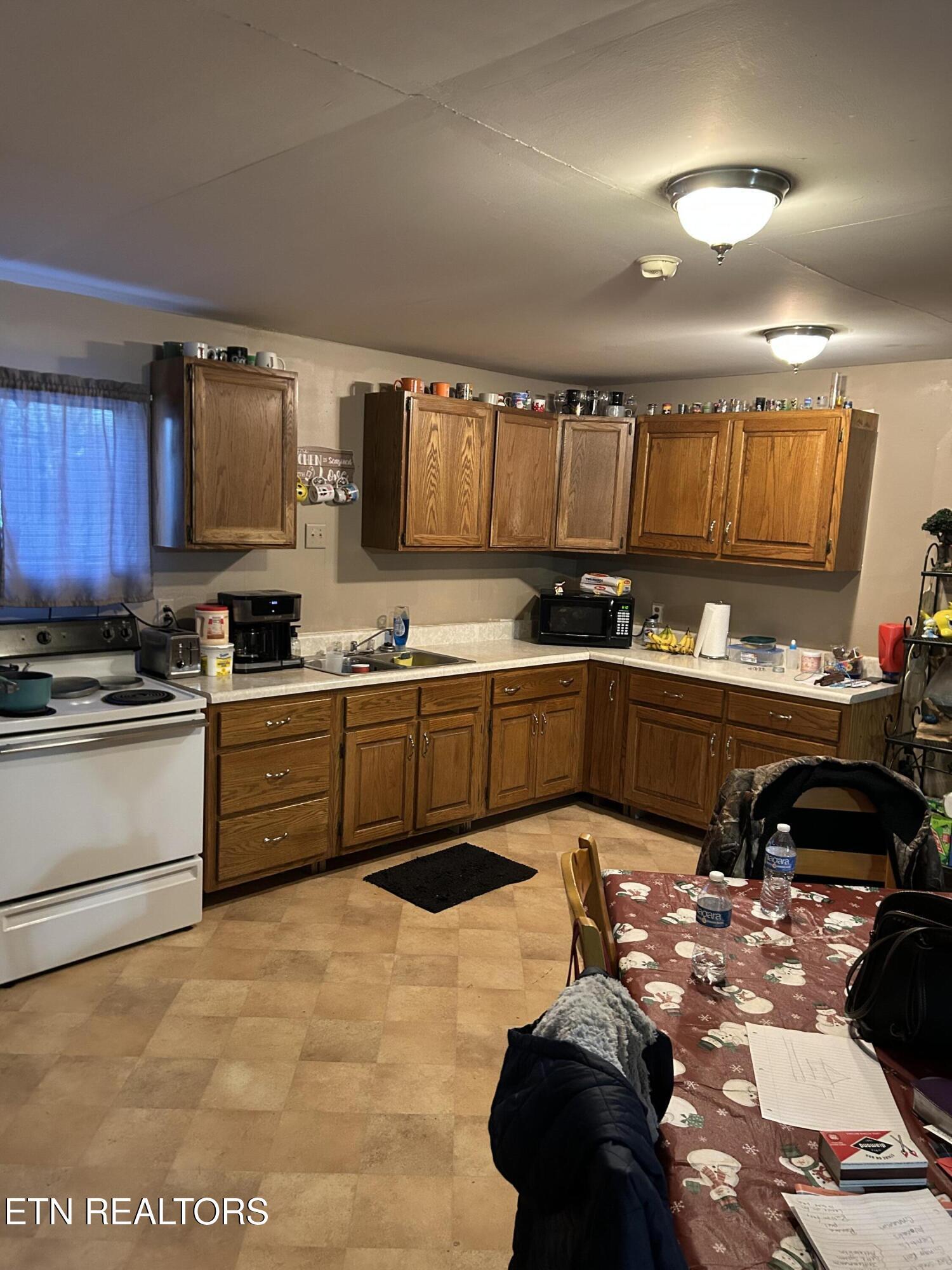 Property Photo: 269 Lake Hills Circle TN 37381