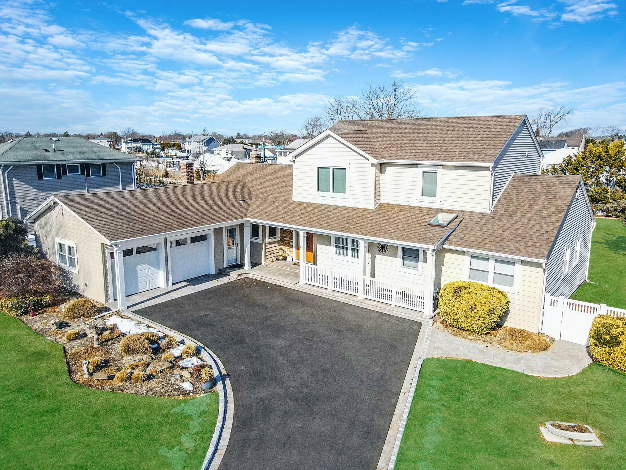 Property Photo: 24 Lucinda Drive NY 11702