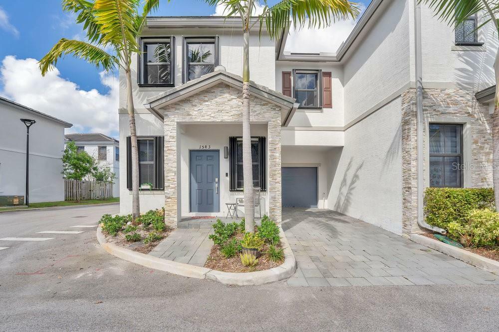 Property Photo:  1543 SW 29th Street  FL 33315 