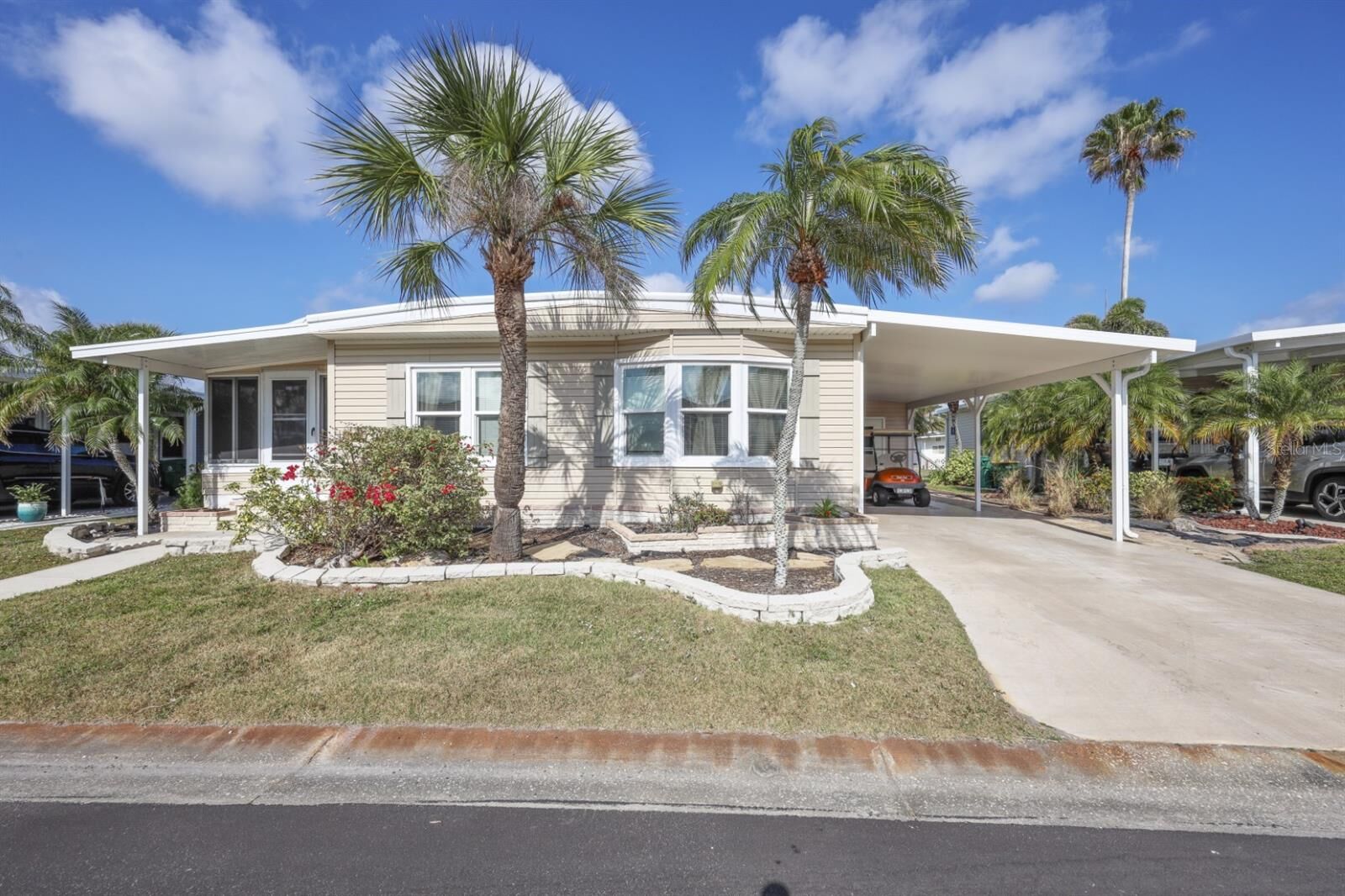Property Photo:  2100 Kings Highway 305  FL 33980 
