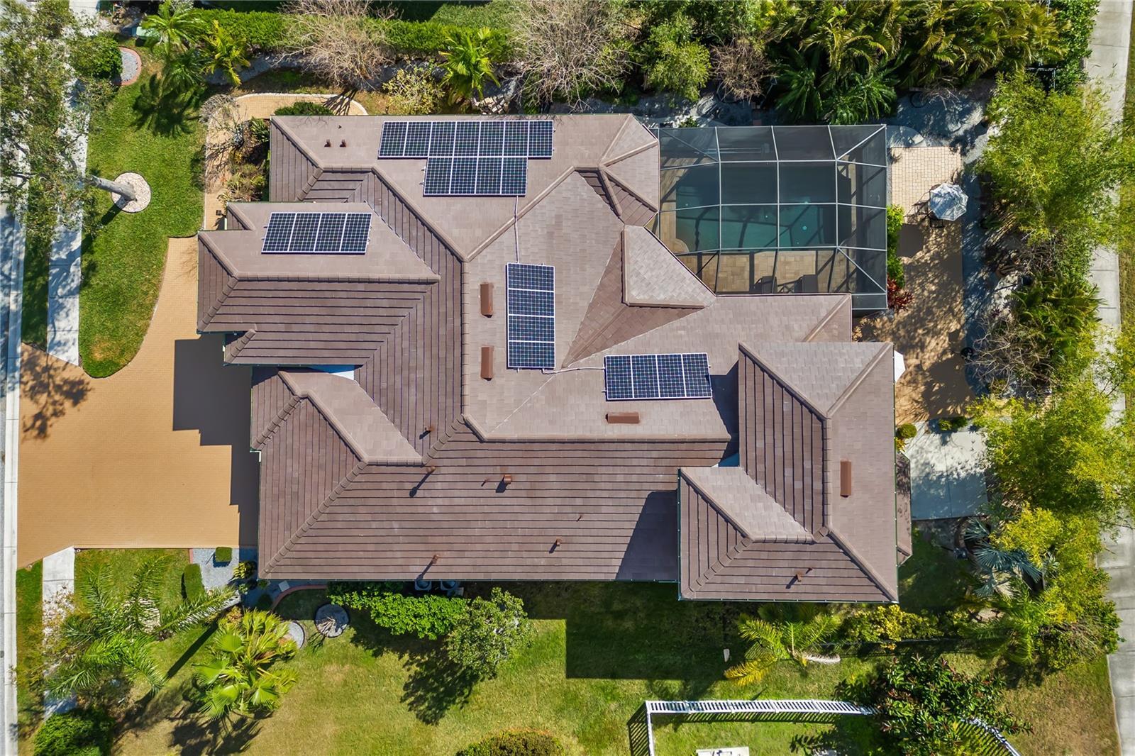 Property Photo: 12810 Daisy Place FL 34212