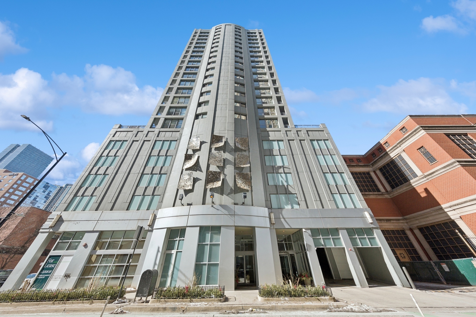 Property Photo:  600 N Dearborn Street 707  IL 60654 