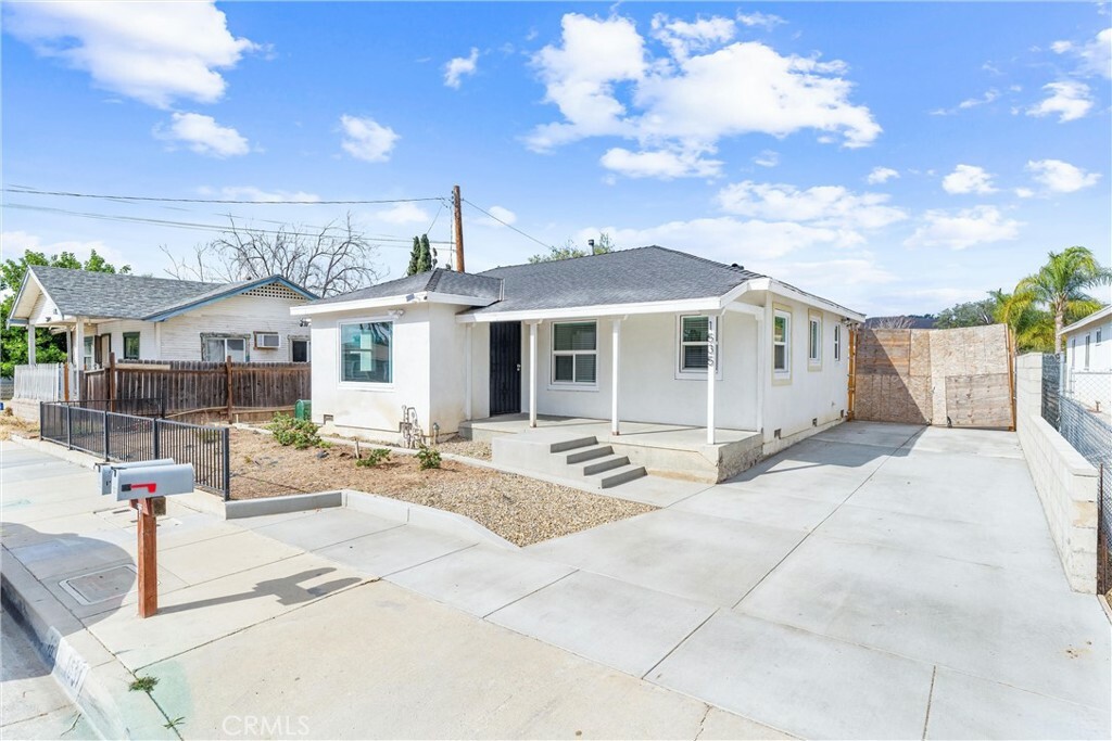 Property Photo:  1535 W Orange Grove Avenue  CA 91768 