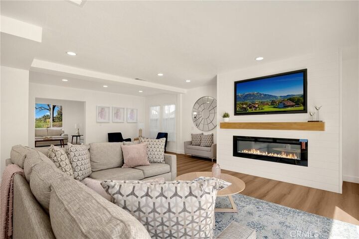 Property Photo: 672 Santiago Avenue CA 90814
