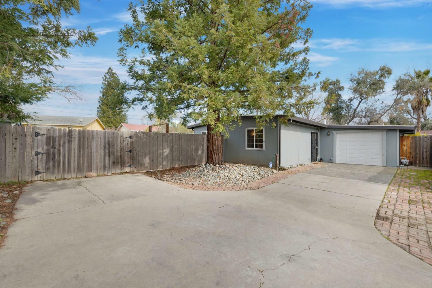 Property Photo:  5635 Kenneth Avenue  CA 95608 