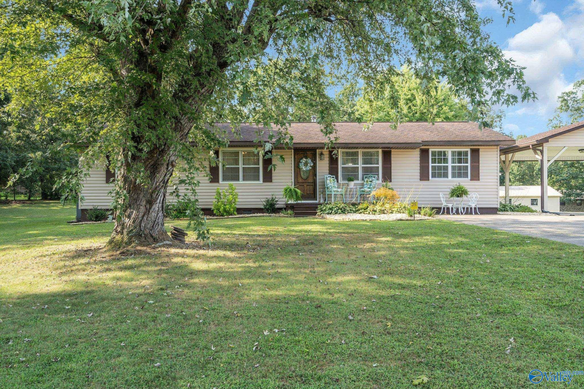 Property Photo: 261 Sand Mountain Drive AL 35986