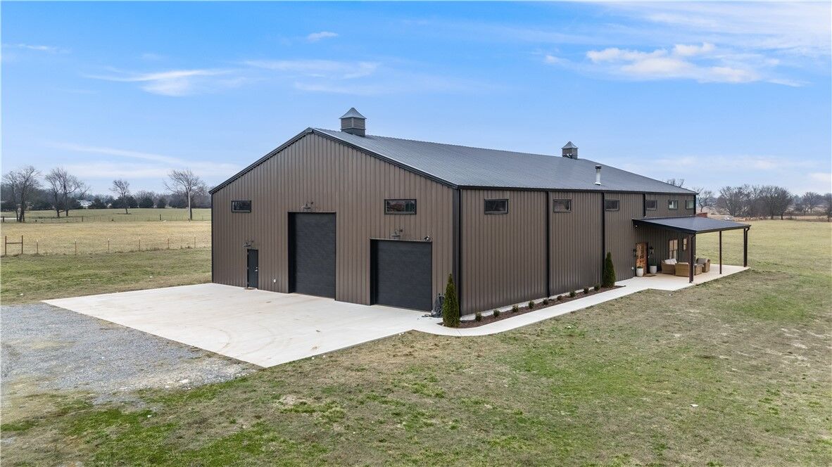 Property Photo:  472604 650  OK 74964 