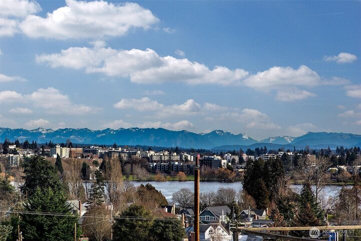 Property Photo:  912 N 76th Street  WA 98103 