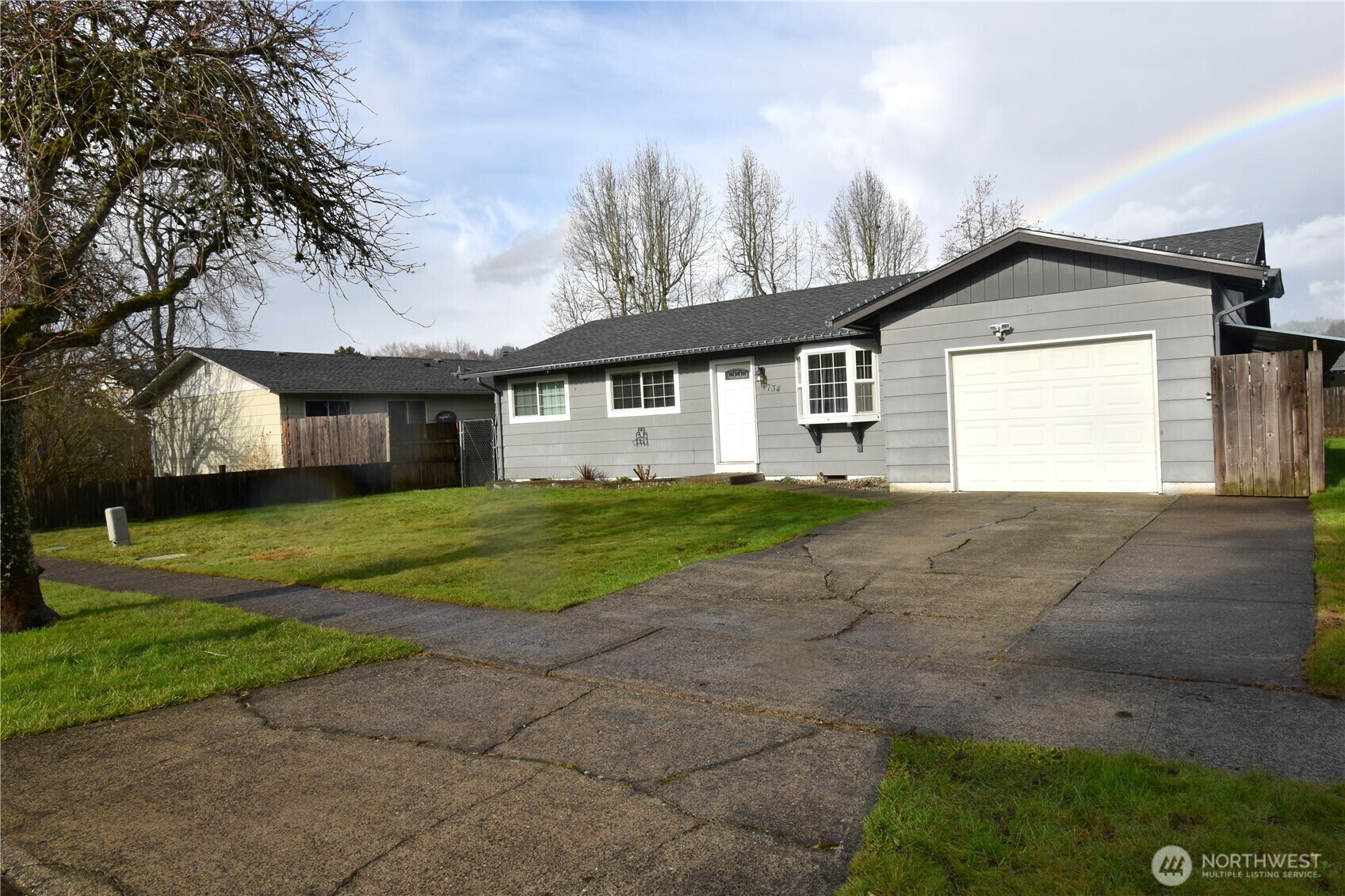 Property Photo:  4734  Merlin St  WA 98632 