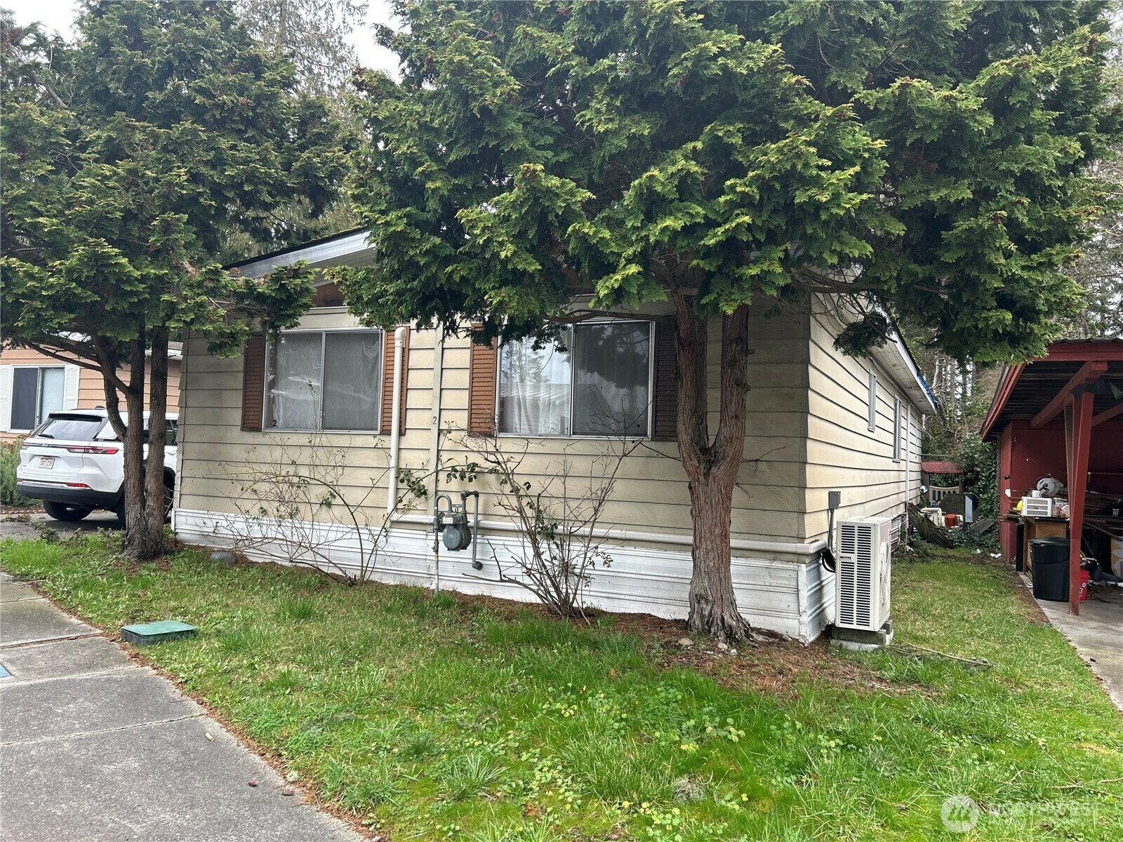 Property Photo:  700 NW Crosby Avenue 2  WA 98277 