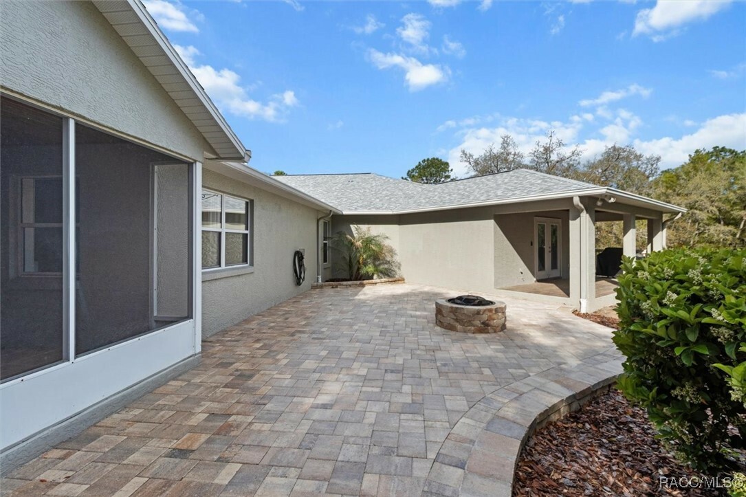 Property Photo: 919 W Pearson Street FL 34442