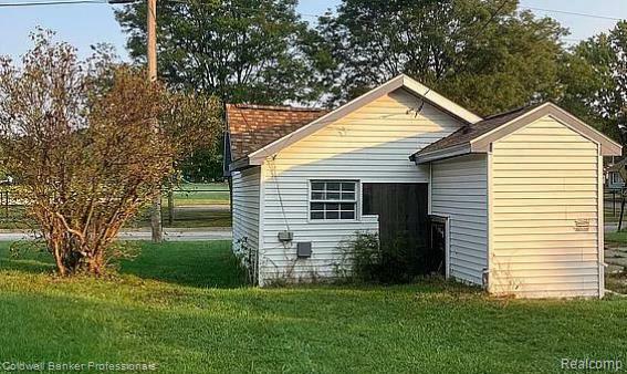 Property Photo:  384 Eagle Pass  MI 48446 