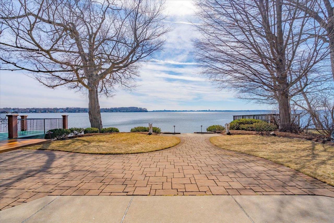Property Photo: 701 Woodward Drive WI 53704