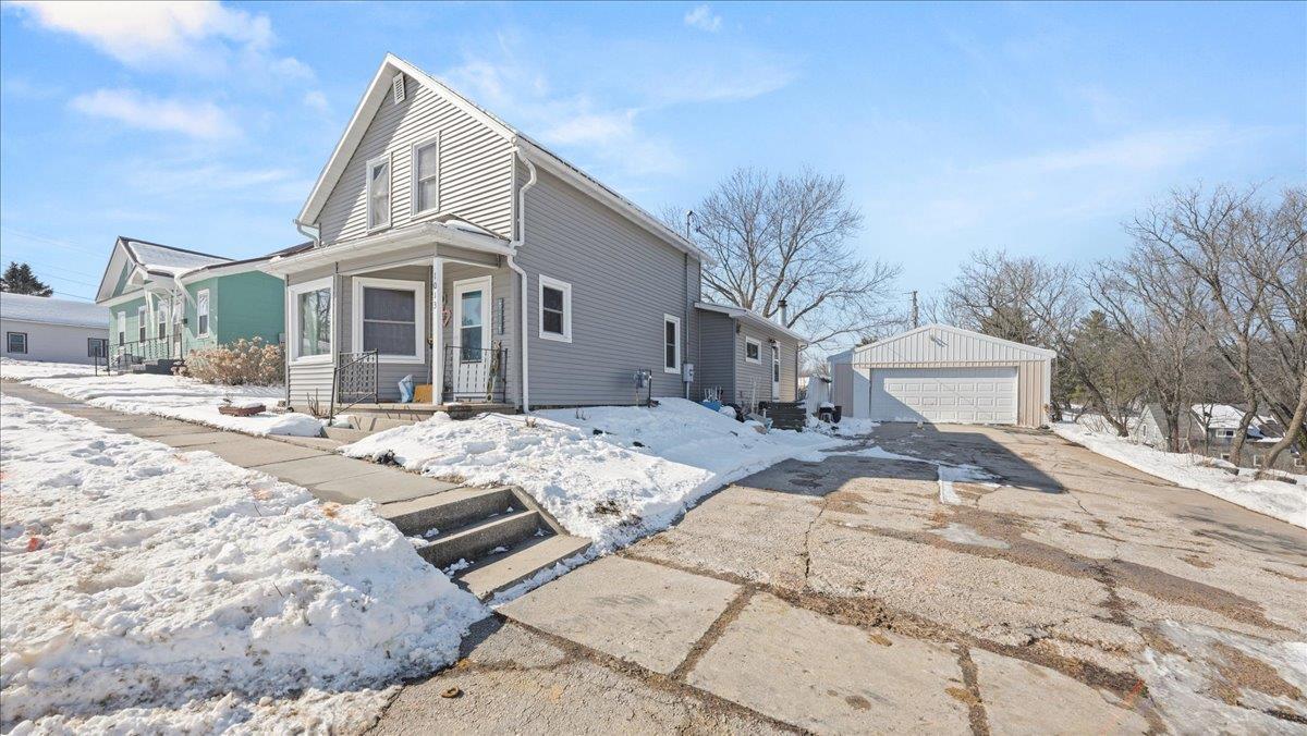 Property Photo:  1013 High Avenue  WI 54634 