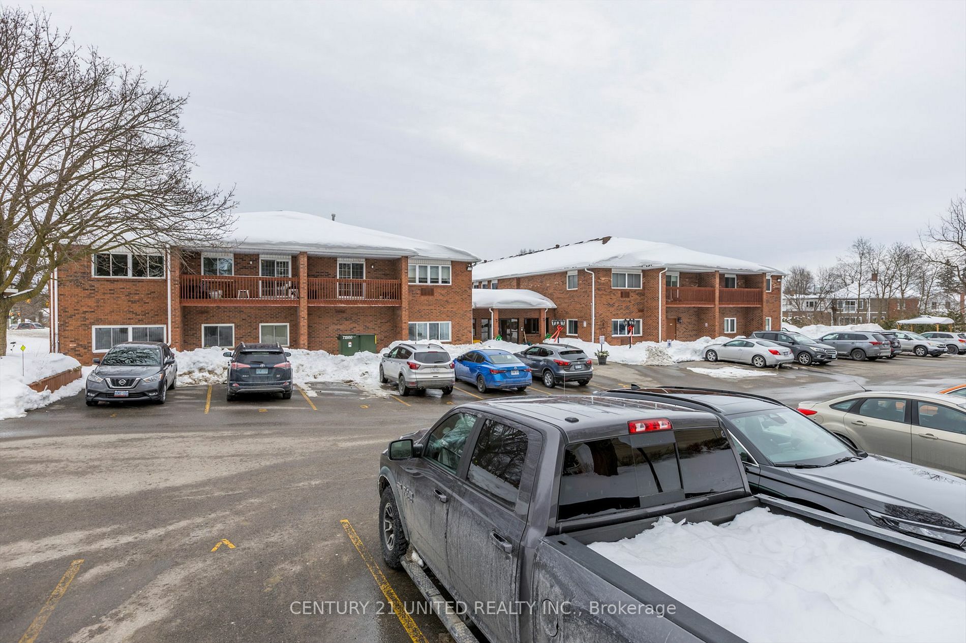 Photo de la propriété:  475 Parkhill Rd W 210  ON K9H 7M5 