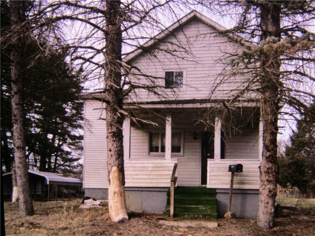 Property Photo: 212 W Austin Ave PA 15425