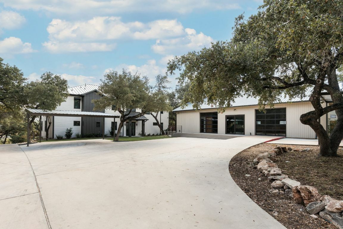 Property Photo: 1105 Oak Hurst Road TX 78734