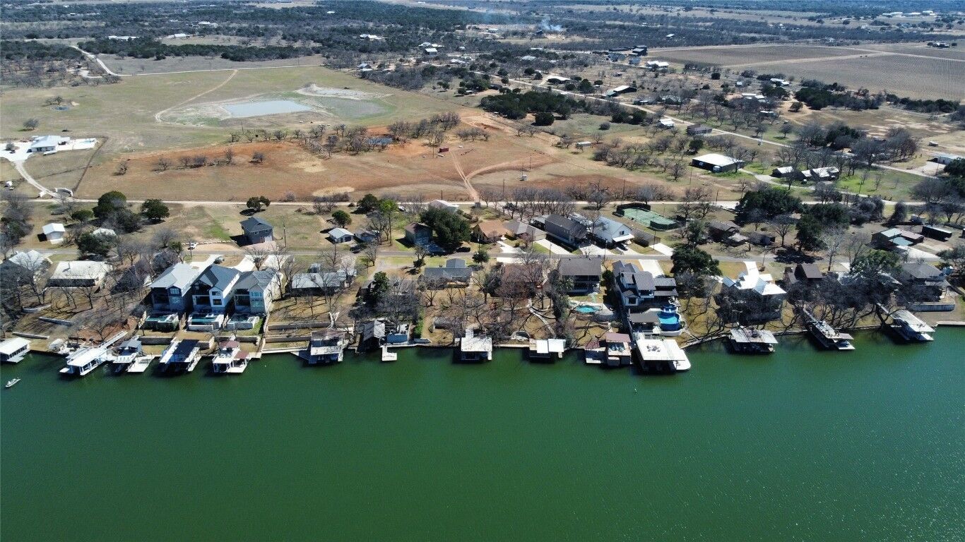 Property Photo:  418 County Road 119A  TX 78611 