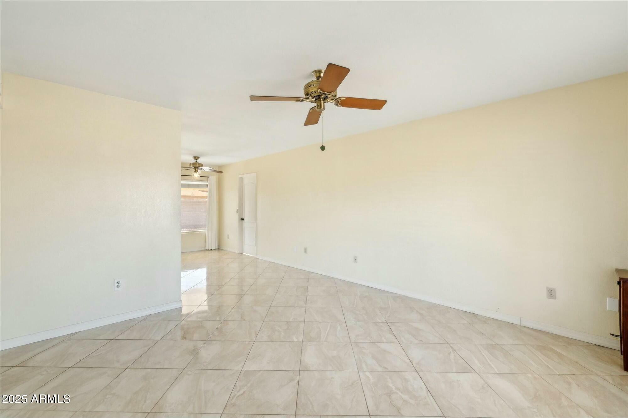 Property Photo:  931 W Hermosa Drive  AZ 85282 