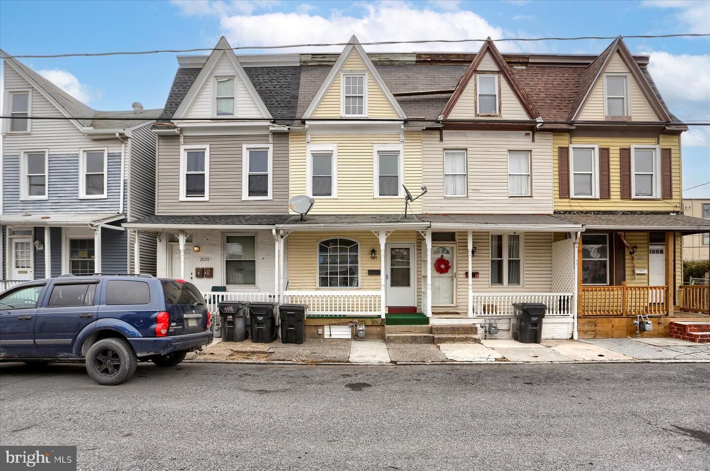 Property Photo:  2033 Logan Street  PA 17102 