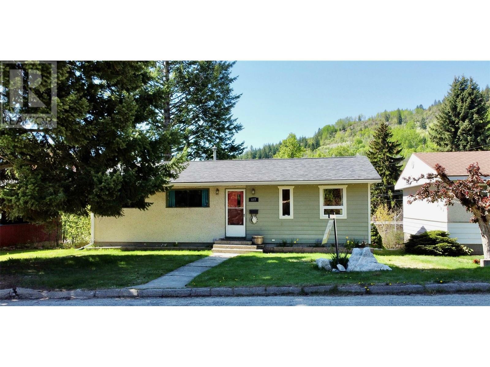 Property Photo: 827 Burns Avenue BC V1R 2G2