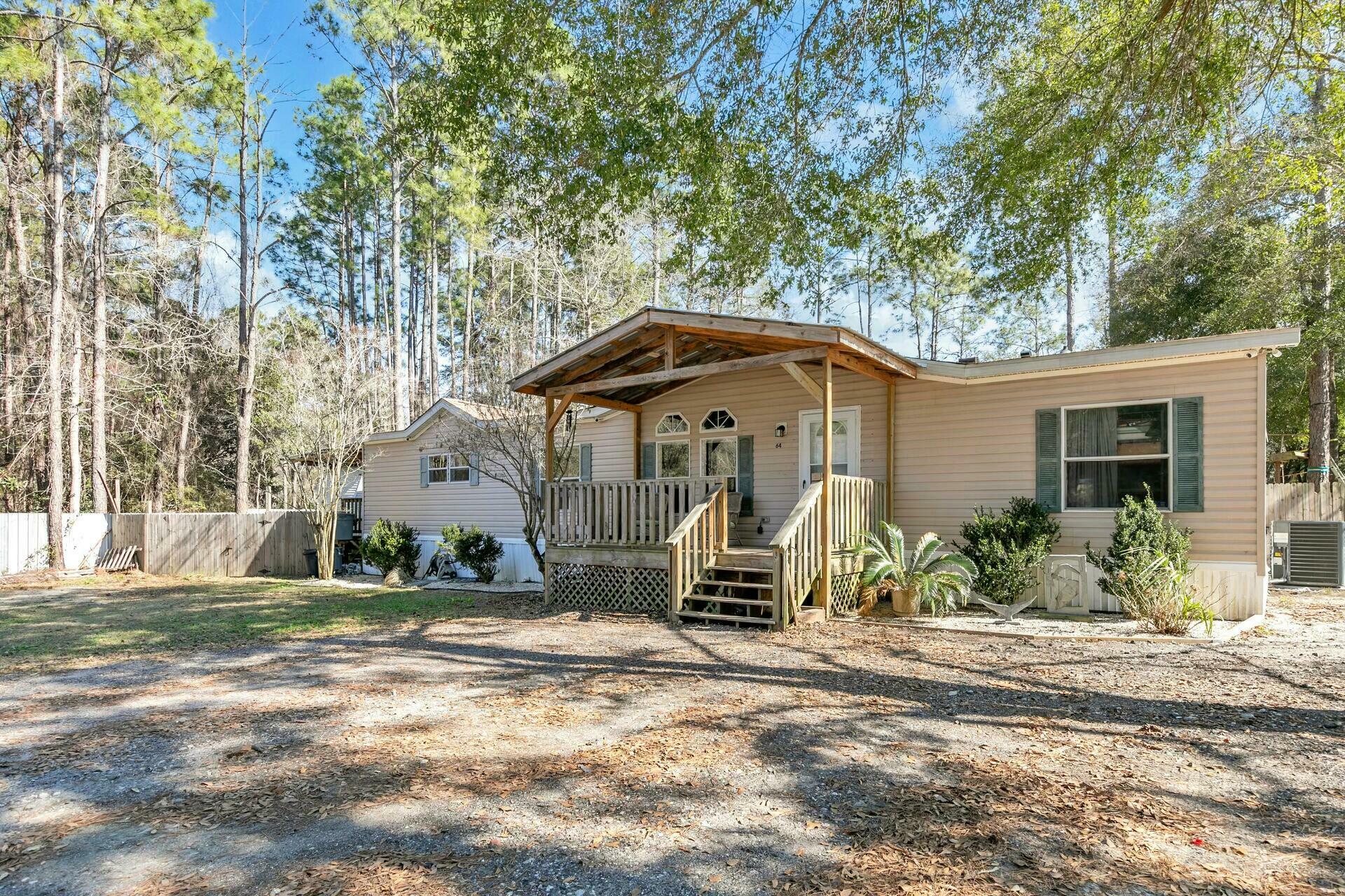 Property Photo:  64 Creekside Waterview Court  FL 32439 