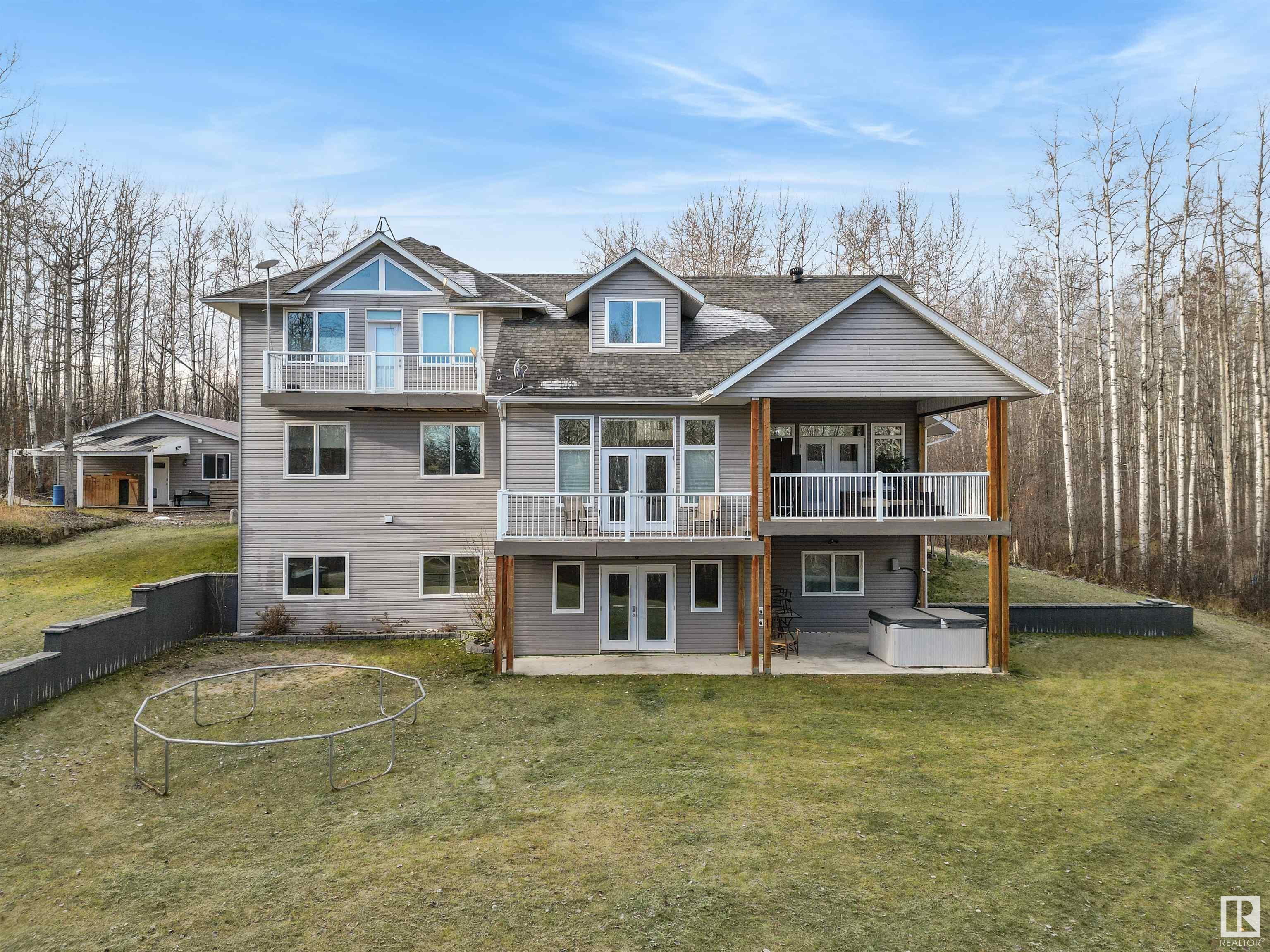 Property Photo: 50009 Range Road 70 AB T7A 2A2
