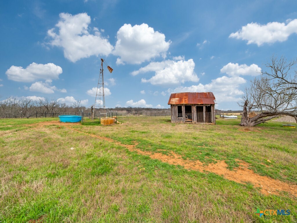Property Photo: 1000 Mill Creek Rd TX 78155