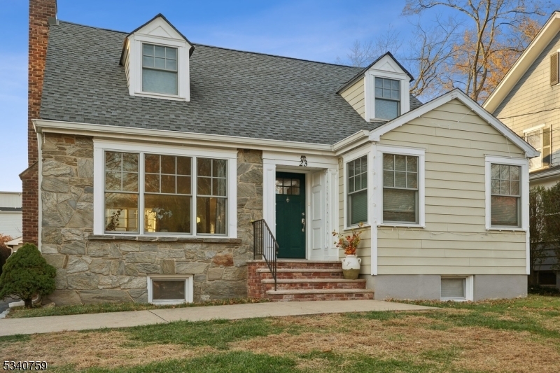 Property Photo:  23 Undercliff Rd  NJ 07041 