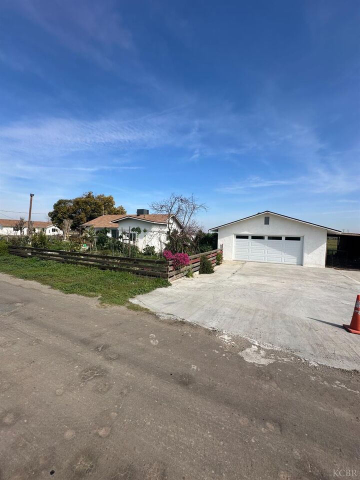 Property Photo:  12445 17th Avenue  CA 93245 