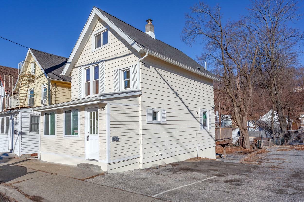 Property Photo: 1608 Park Street NY 10566