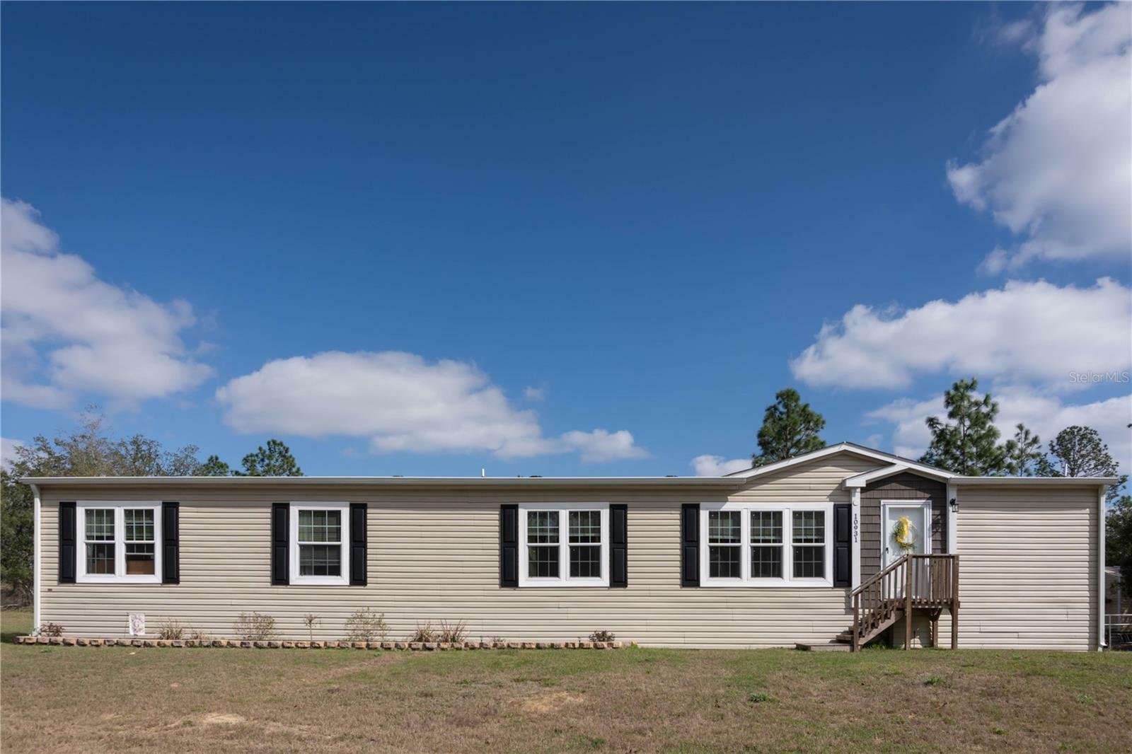 Property Photo: 10931 NE 125th Street FL 32618
