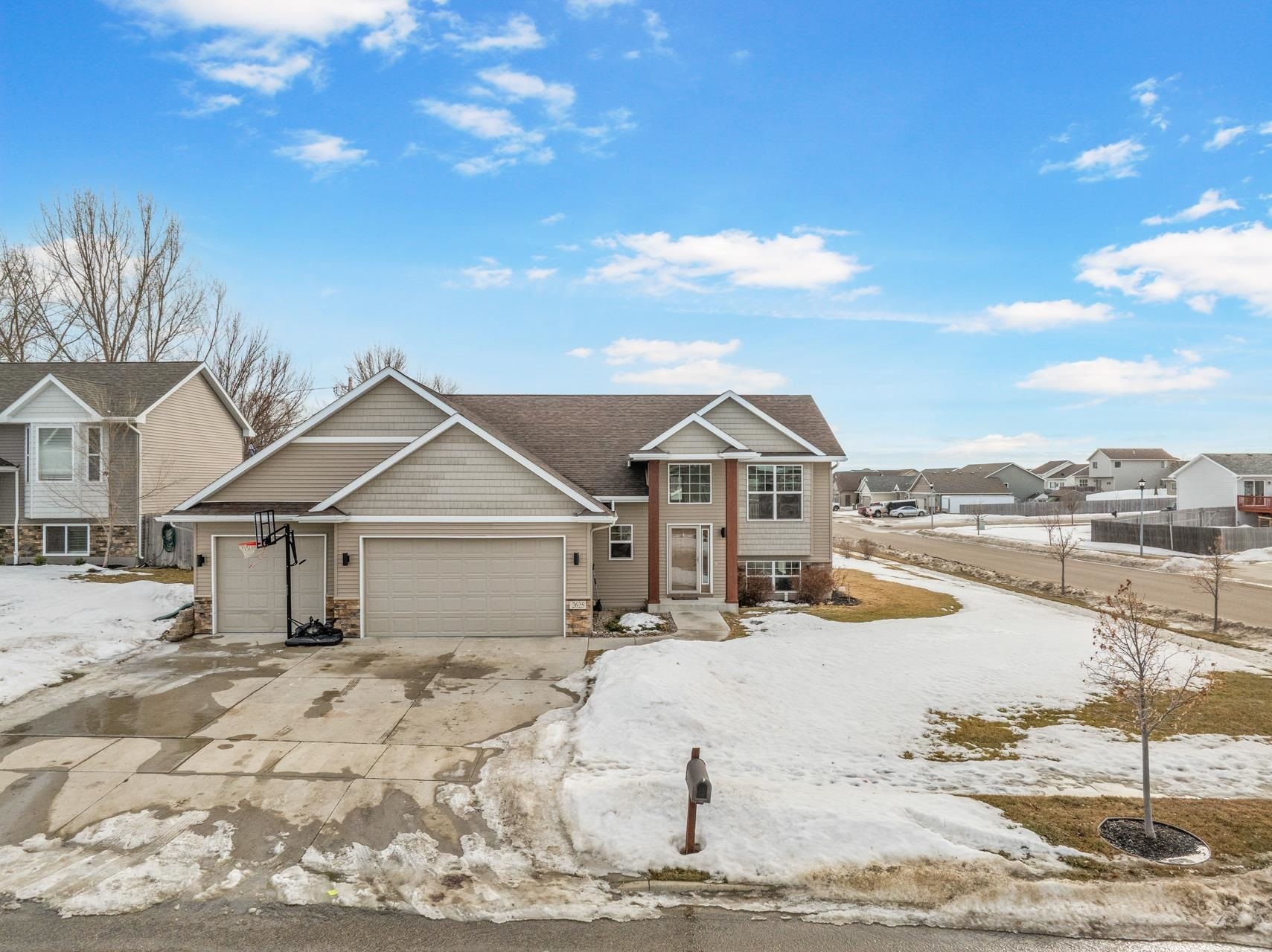 Property Photo:  2625 Heritage Dr. NW  ND 58703 