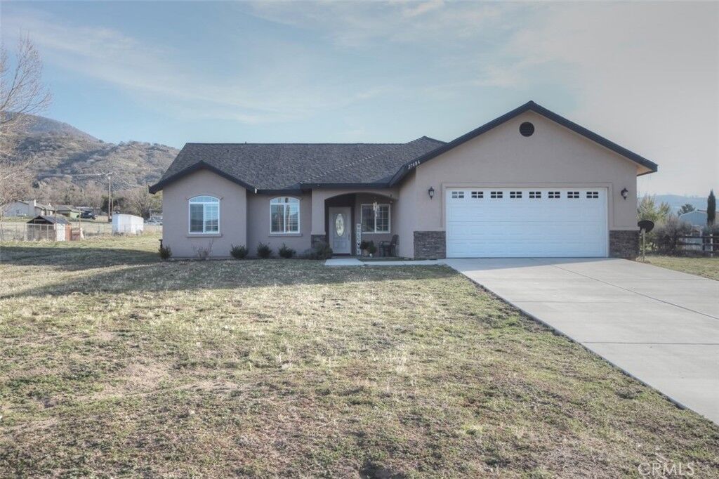 Property Photo: 27484 Challedon Court CA 93561