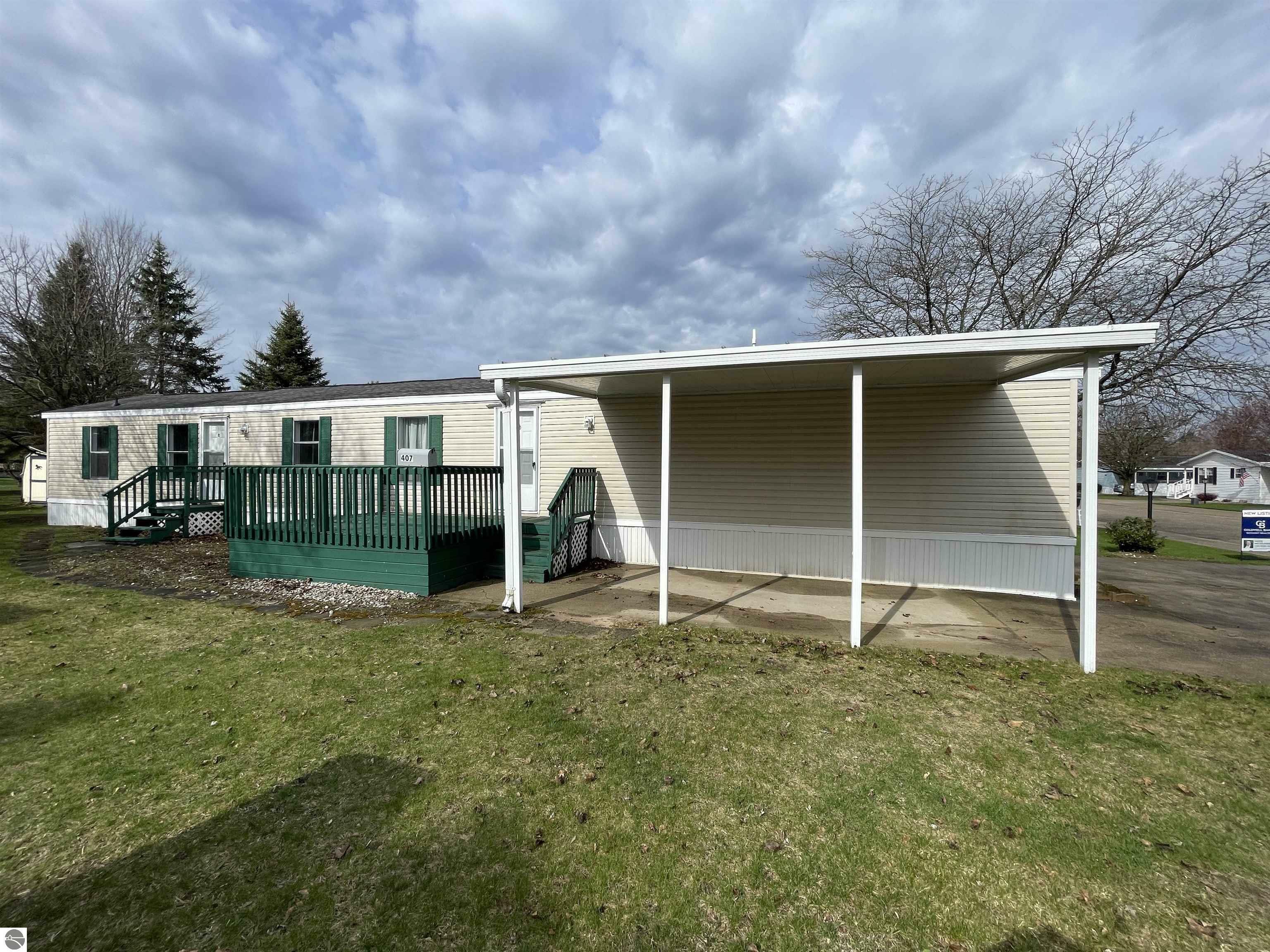 Property Photo: 407 Farm Lane MI 49601