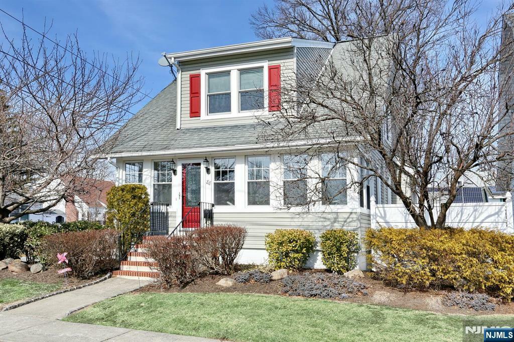 Property Photo:  88 Catalpa Avenue  NJ 07601 