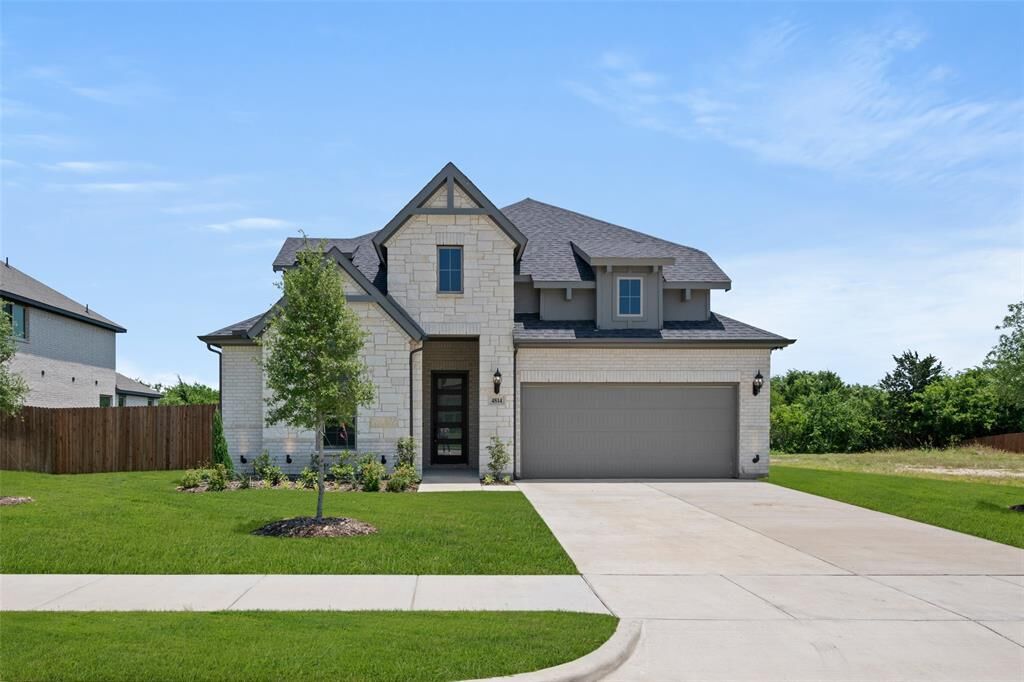 Property Photo:  4814 Nomad Drive  TX 76065 