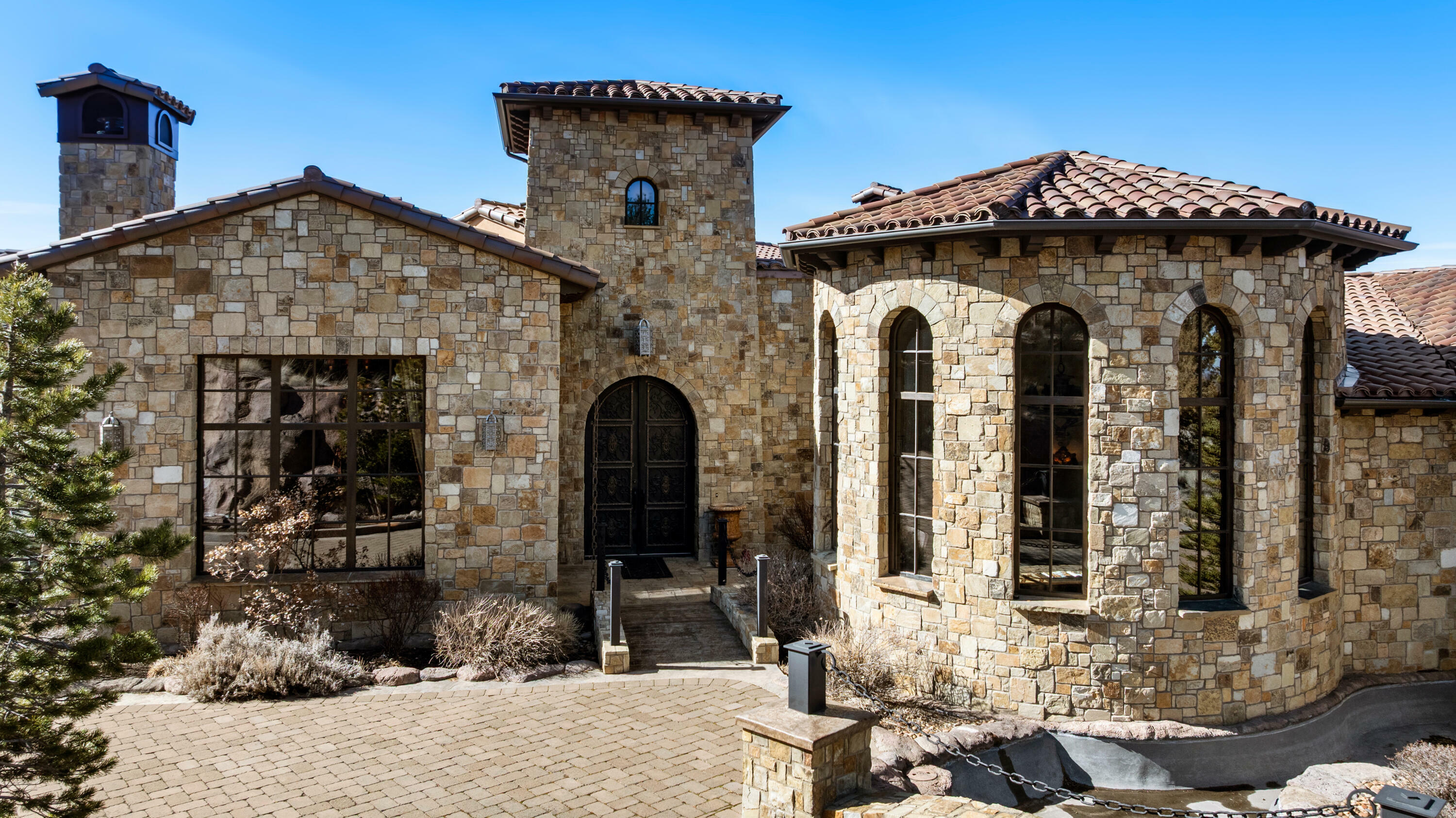 Property Photo: 1746 NW Wild Rye Circle OR 97703