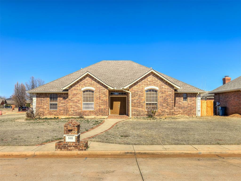 Property Photo: 646 SW Crescent Circle OK 73110